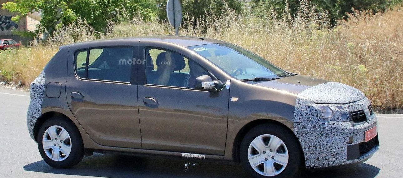 Интерьер обновленного седана Toyota Corolla рассекречен в Сети Интерьер обновленного седана Toyota Corolla рассекречен в Сети