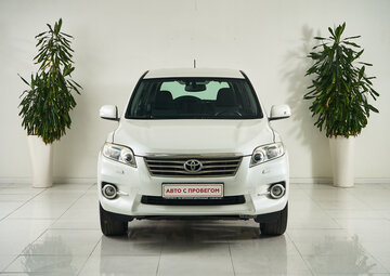 Toyota RAV4 Вид 2