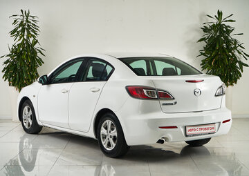 Mazda 3 Вид 4