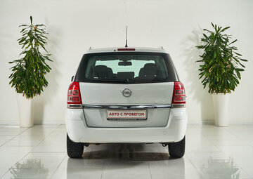 Opel Zafira Вид 5