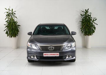Toyota Camry Вид 2