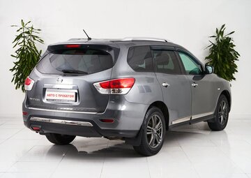 Nissan Pathfinder Вид 5