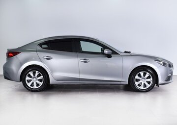 Mazda 3 Вид 5