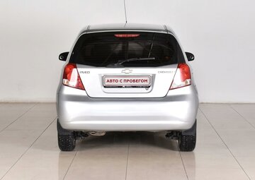 Chevrolet Aveo Вид 4