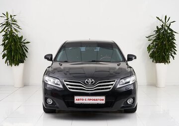 Toyota Camry Вид 2