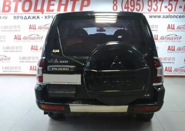 Mitsubishi Pajero Вид 2