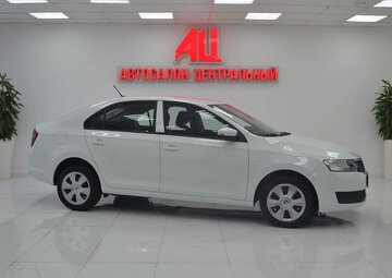 Skoda Rapid Вид 2